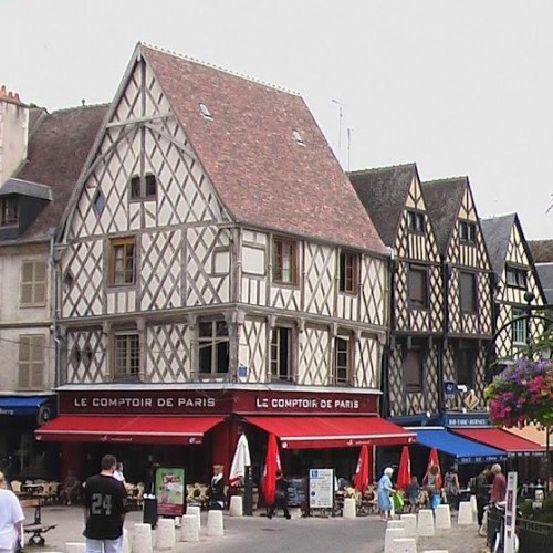 Vară medievală în Bourges