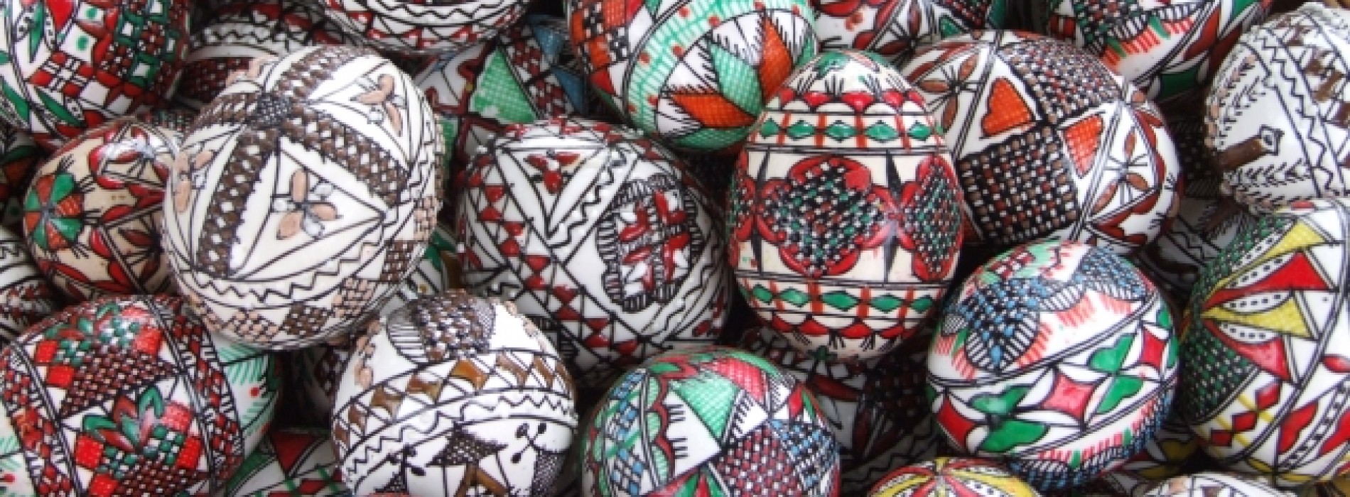 Arta încondeierii ouălor la români