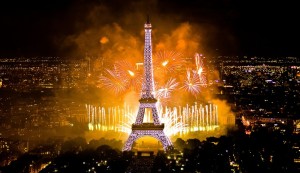 Bastille-Day-Paris-Fireworks-4 happybastilleday.com